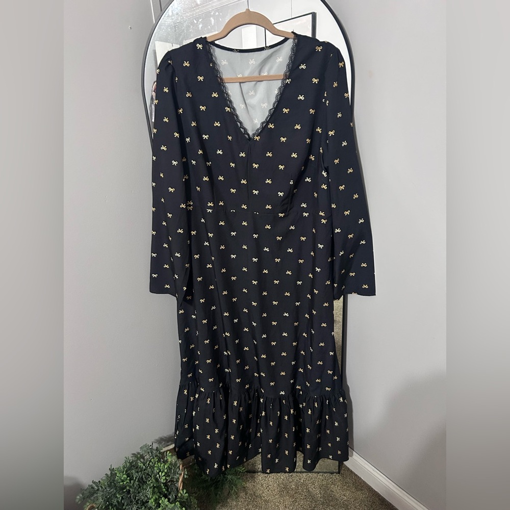 SHEIN Black Long Sleeve Dress with Gold Bow Pattern